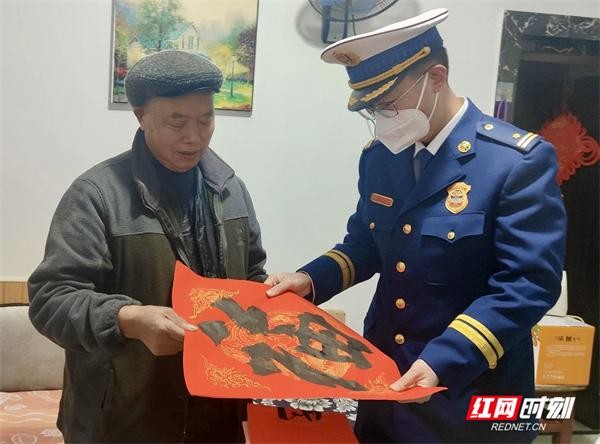 灭火器使用方法  灭火器使用年限
